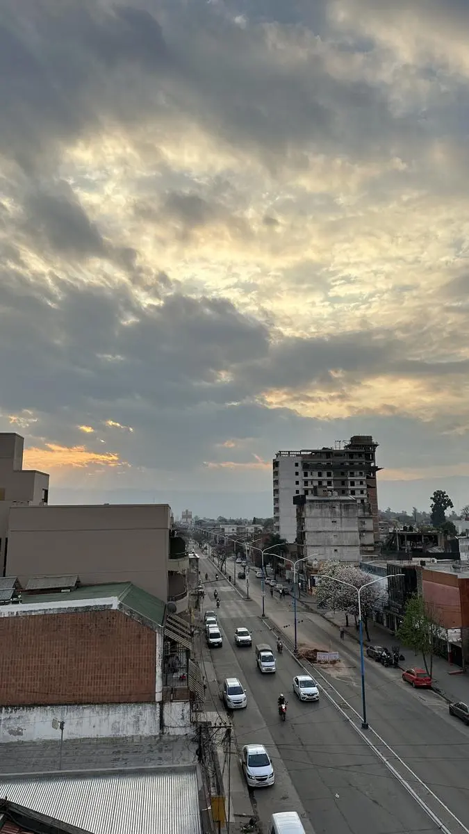 Departamento con balcón corrido y vista al cerro — foto 7 de 19