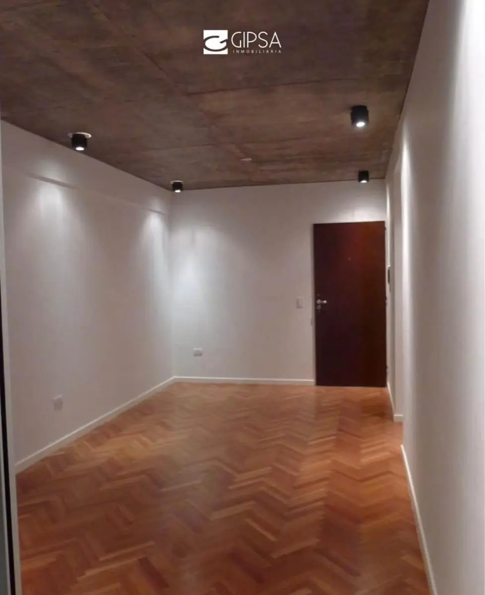 Departamento 1 dormitorio con balcones en Barrio Sur — foto 2 de 5